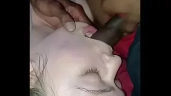 চালান দেরী নাইট একটি পাগল দেশের মেয়ের তাগিদ