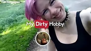 play (elliyoung) obtiene su jugoso coño apretado jodido en un banco en un parque - mi pasatiempo sucio