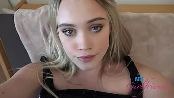 play Dulce rubia amateur fuma y luego fuma una polla en primera persona (chloe rose)