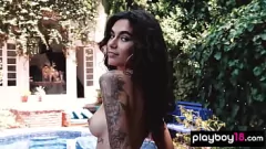 تشغيل وشم لاتينا فاتنة الهاوية يعرض بوسها مشعر في الهواء الطلق
