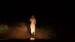 play Naughty Blonde Teen Mya Laneは裸になり、キャンプ中にRyland Rykerと屋外でセックスをしています