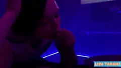 play امرأة سمراء صغيرة البالغة من العمر 18 عامًا ليزا تاكامي في إباحي بوف بوف