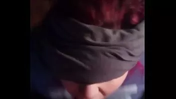 播放 我哥们的女朋友在他工作时深喉我的鸡巴