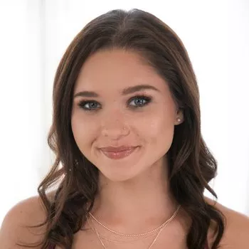 Pornostar Zoe Bloom