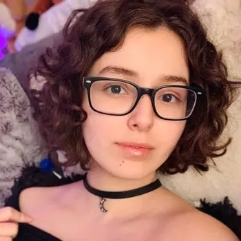 色情明星 Leana Lovings
