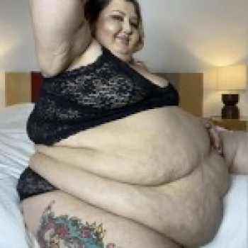 قناة Ivy Davenport