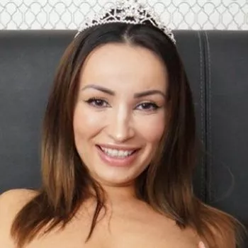 Pornostar Alyssia Kent